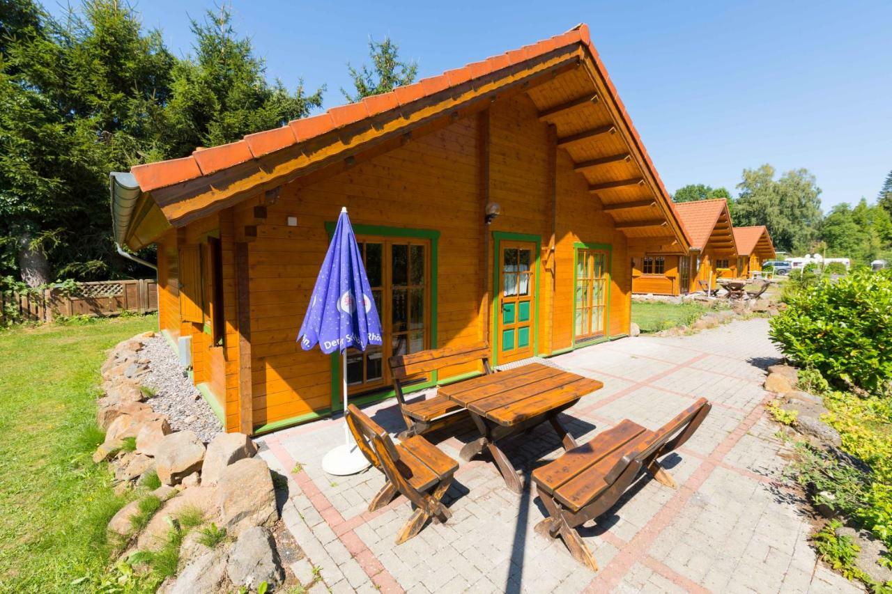 Hotel Gruenes Paradies Hochwaldhausen Екстериор снимка